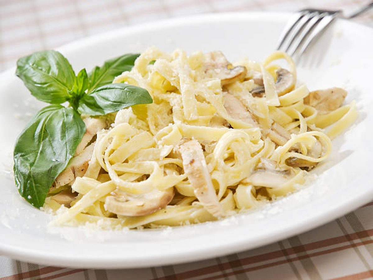 FETTUCINI ALFREDO