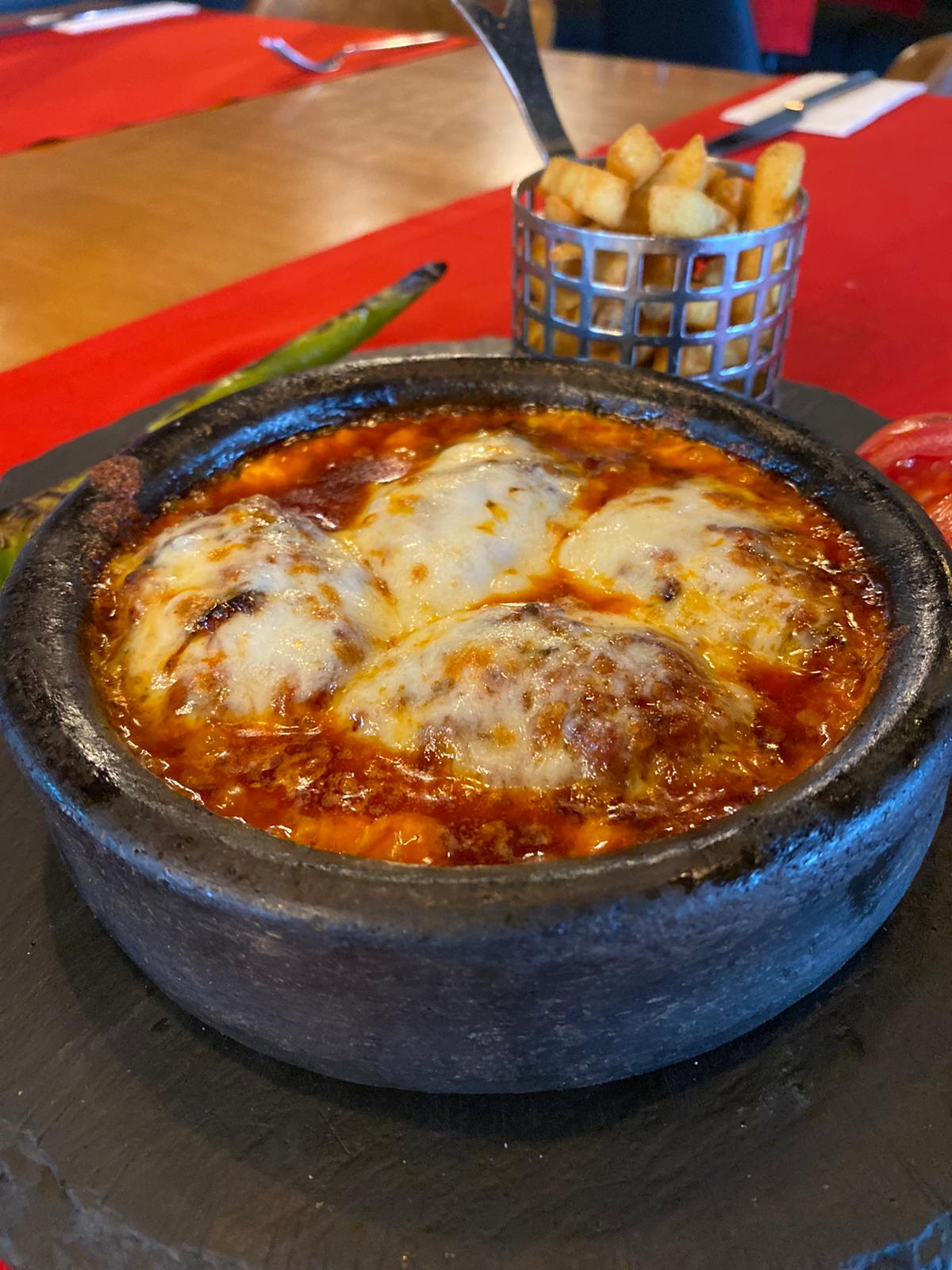 Kiremit Kaşarlı Köfte